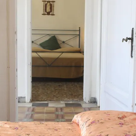 Baisi Vila Ravi